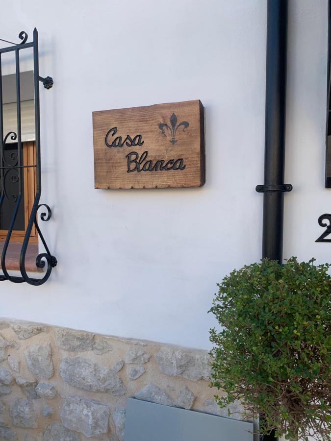 Castell De Castells Casa Blanca Bed & Breakfast エクステリア 写真