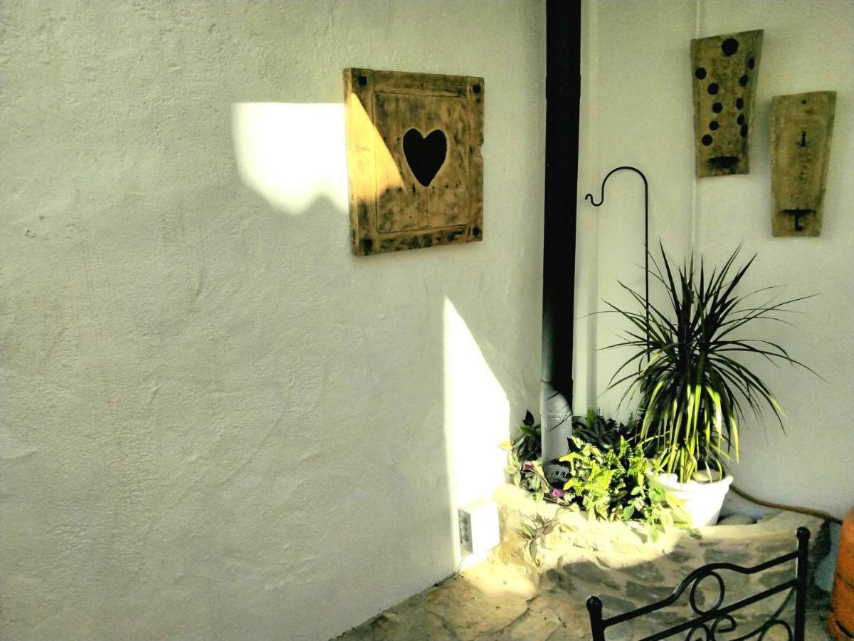Castell De Castells Casa Blanca Bed & Breakfast エクステリア 写真
